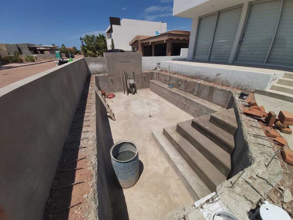 Cascarón de concreto con escalones ya formados